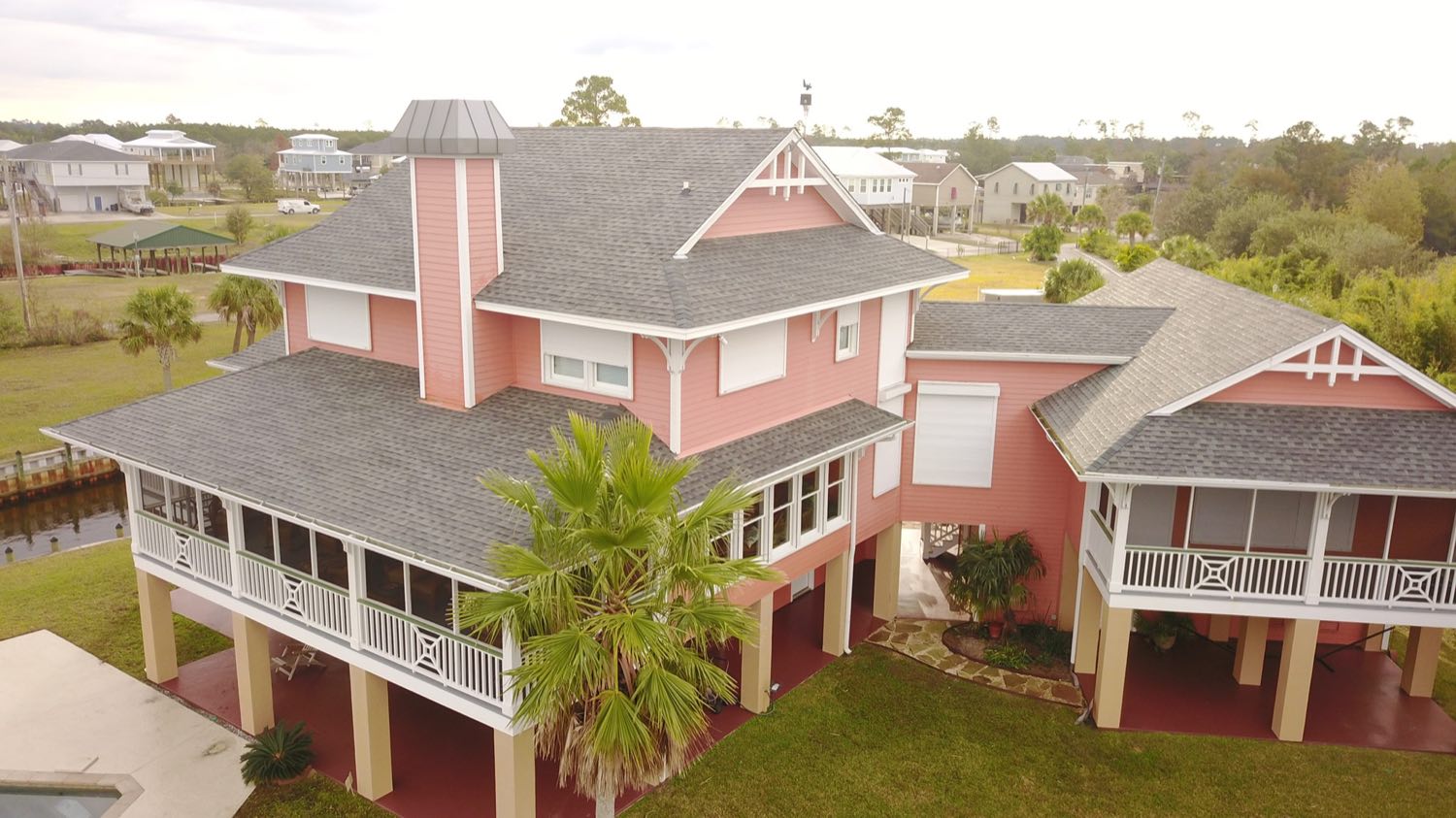 Gulf South Roofing architectural shingle work on a Mississippi Gulf Coast home